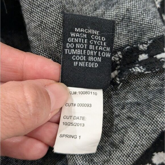 Torrid Black White Dot Pattern Blazer Jacket 2 Buttons Collared Pockets Plus 3X - Picture 10 of 10